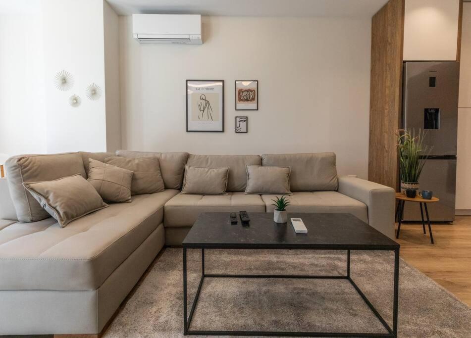 Green Leaf Apartment טיראנה מראה חיצוני תמונה